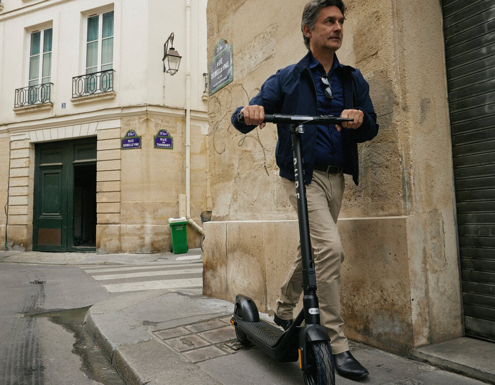 特定小型原動機付自転車 （電動キックボード）とは？