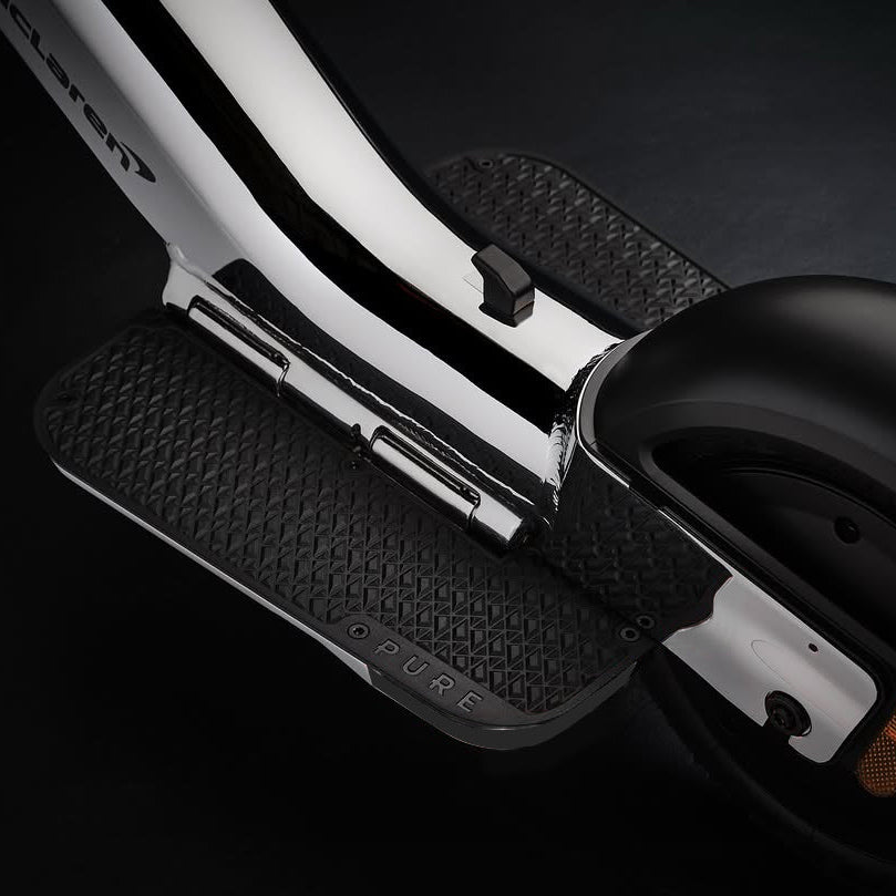 公道走行可能・JATA認証】Pure x McLaren Chrome電動キックボード