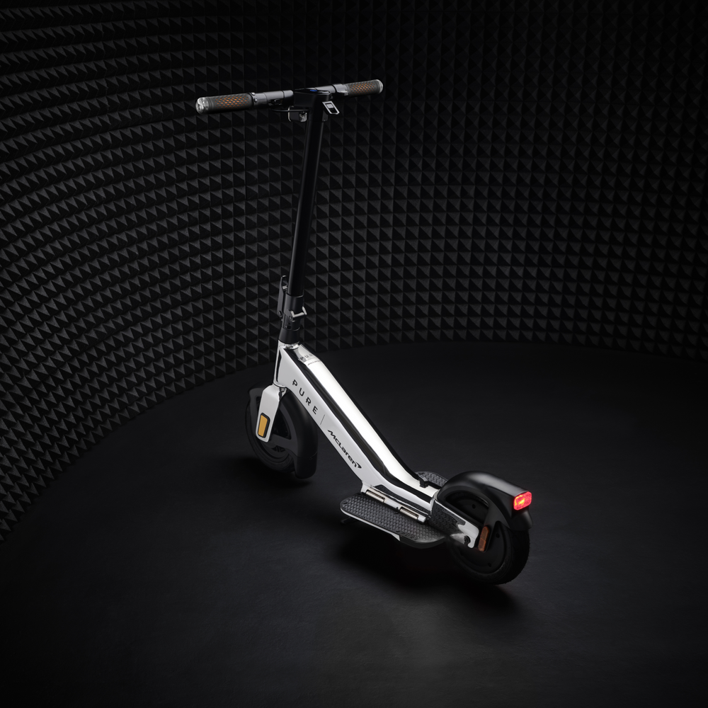 公道走行可能・JATA認証】Pure x McLaren Chrome電動キックボード