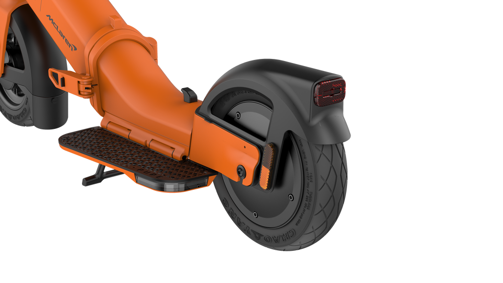 F1 マシンから生まれた革新 | Pure x McLaren Flex Papaya – Pure